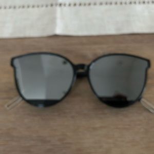 Mirrored rounded sunglasses
